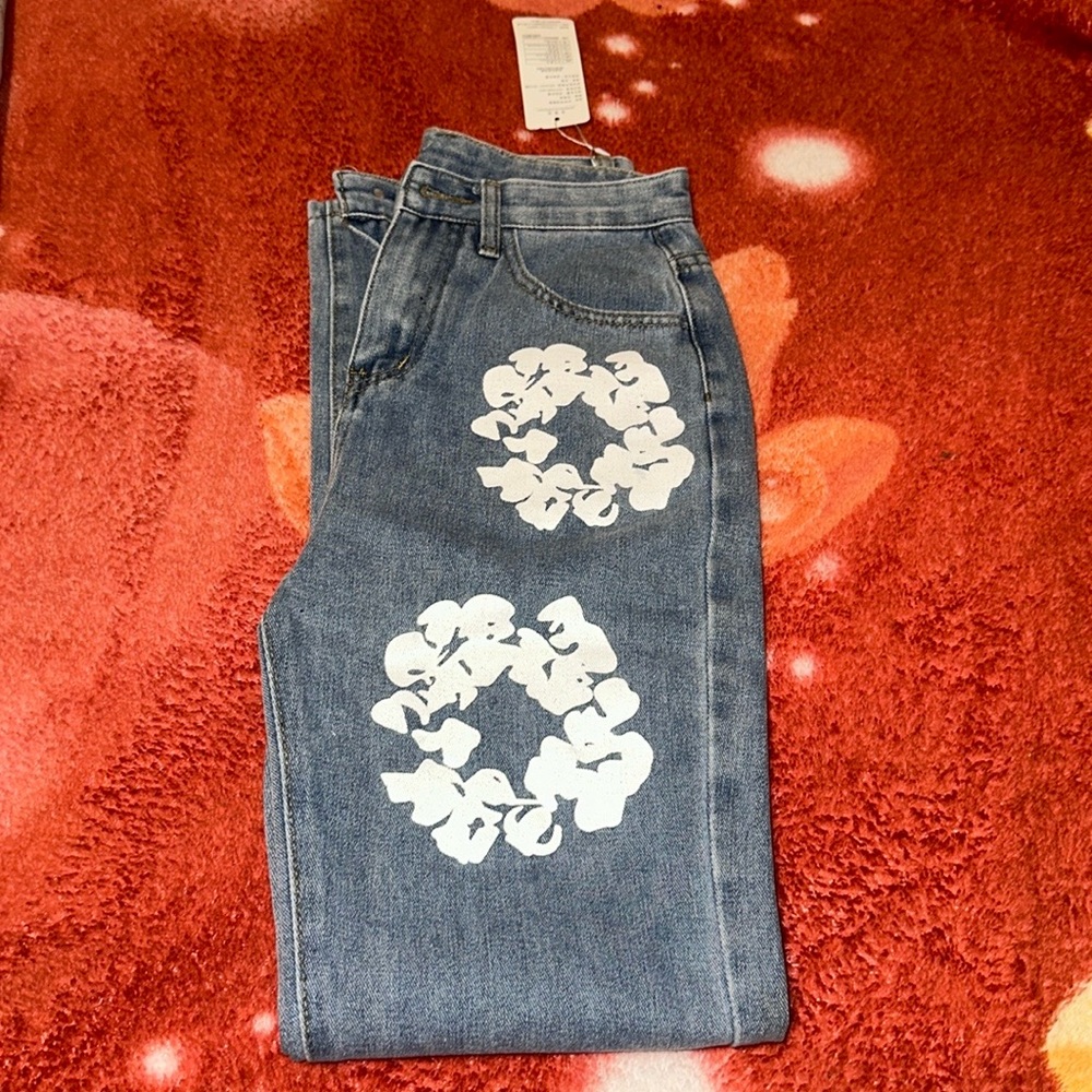 Women jeans